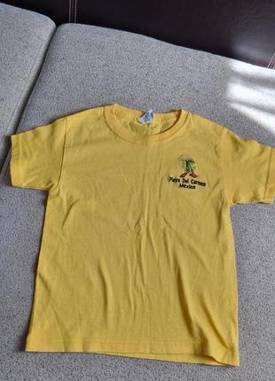 Футболка желтая