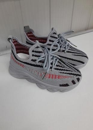 Мокасины детские серые с красным и черным на шнуровке и-5815. размеры:26,27,28,29,30,31