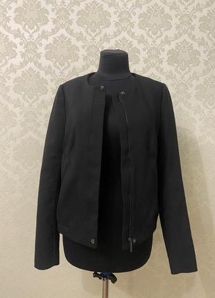 Жакет чорний