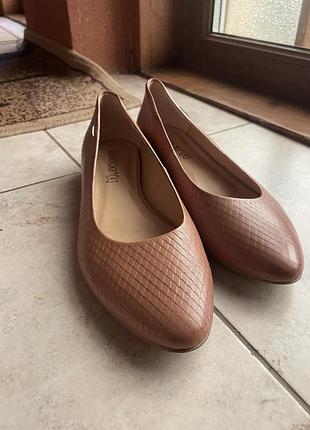 Туфлі- балетки жіночі