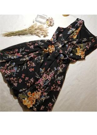 Платье бренда atmosphere