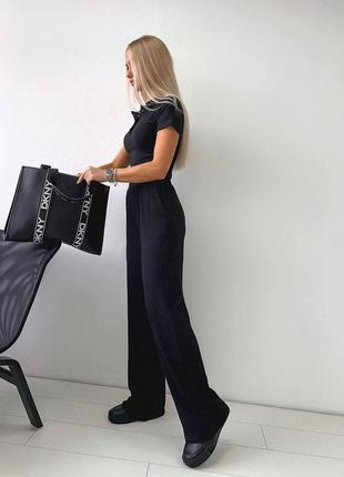 Базовий костюм у рубчик