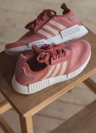 Кроссовки adidas nmd