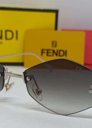 Окуляри в стилі fendi жіночі сонцезахисні ромби вузькі сірий градієнт в сріблястому металі