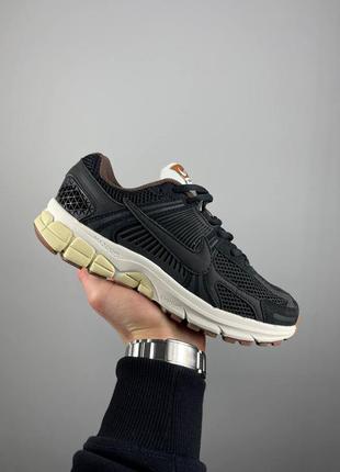 Кроссовки nike zoom vomero 5 6