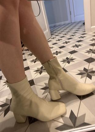 Сапоги stradivarius 36р.