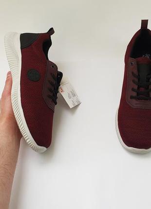 Кросівки чоловічі