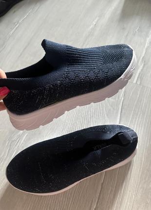 Кросівки легенькі