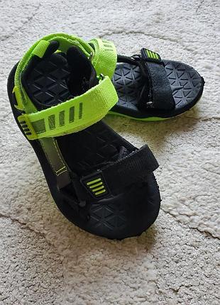 Босоніжки для хлопчика