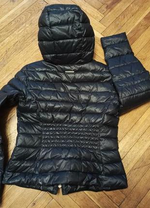 Пуховик 2R903 armani exchange xs,s