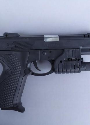 Игрушечный пистолет на пульках арт.р87н с лазерным прицелом, фонарик, размер 22*14см, см. описание6 фото