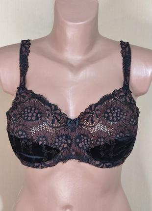 Бюстгальтер