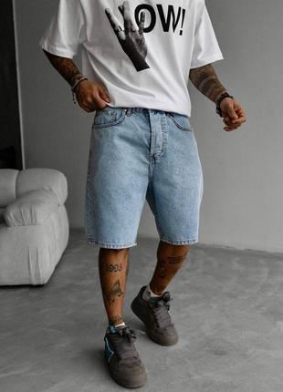 Джинсовые шорты
