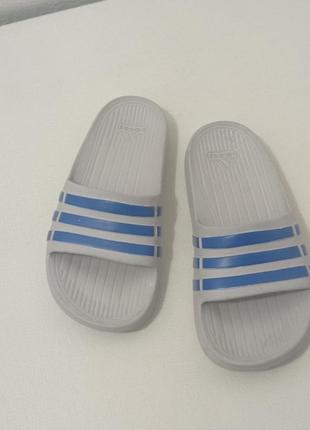 Дитячі  капці adidas