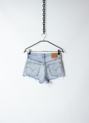 Жіночі короткі джинсові дістрессед шорти levi’s 501. в стилі вінтажу. потерті випрані діряві. american vintage denim evisu ed hardy y2k