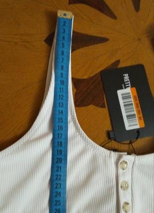 Белый верх бикини на пуговицах в рубчик