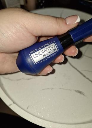 Loreal very different unlimited mascara waterproof2 фото