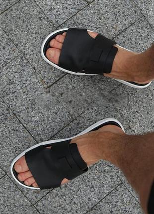 Шлепанцы мужские из натуральной кожи, крутые кожаные сланцы черные на белой подошве