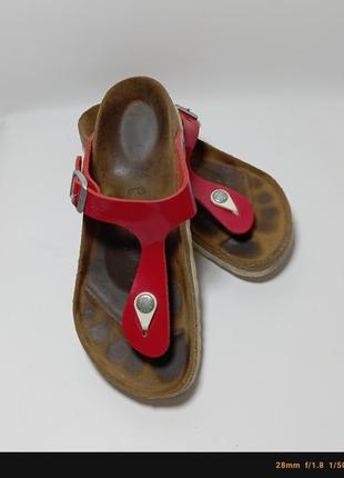 Шльопки birkenstock червоні