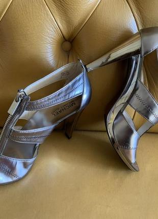 Босоніжки сріблясті michael kors, оригінал, р.37