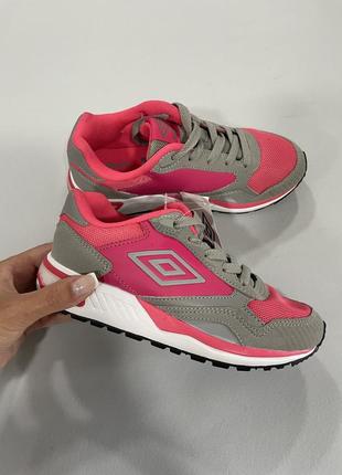 Кросівки на дівчинку, umbro оригінал.