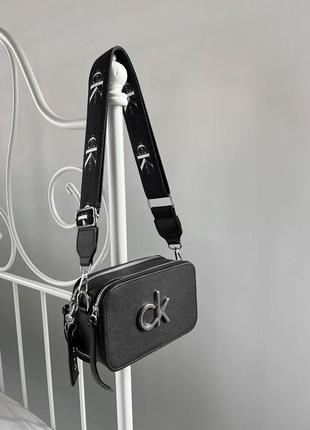 Сумочка жіноча чорна calvin klein крос-боді