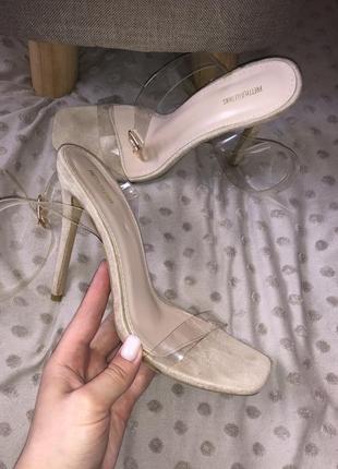 Босоніжки на каблуку шпильці туфлі силіконові ремінці силиконы ремешки туфли босоножки на шпильке каблуке