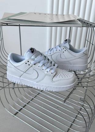 Кожаные кроссовки nike dunk low white