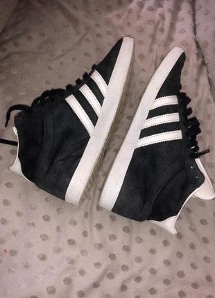 Gazelle adidas натуральное кожаное кедвы высокие высокие кеды оригинал натуральные...