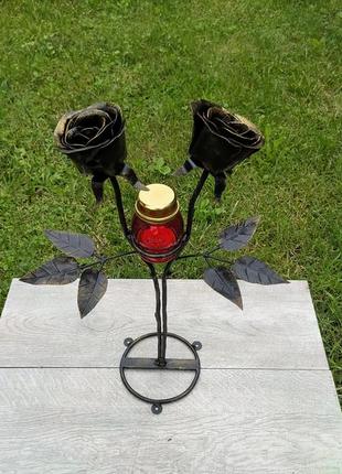 Троянди з металу