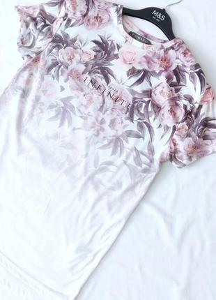 Нова біла футболка оверсайз із квітковим принтом