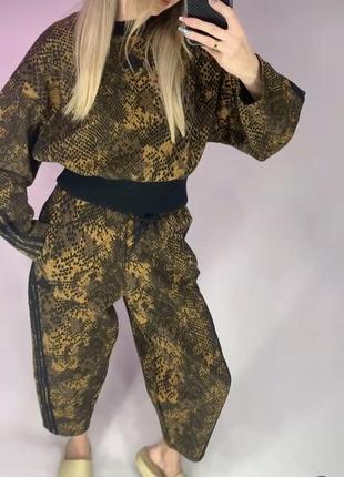 Костюм adidas лімітована колекція оригінал future icons 3-stripes tracksuit bottoms plastic waste