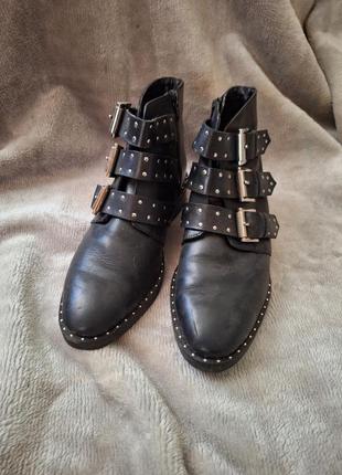 Ботинки женские