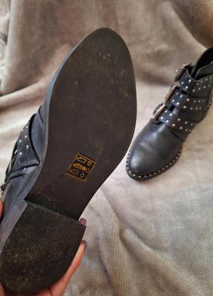 Ботинки женские