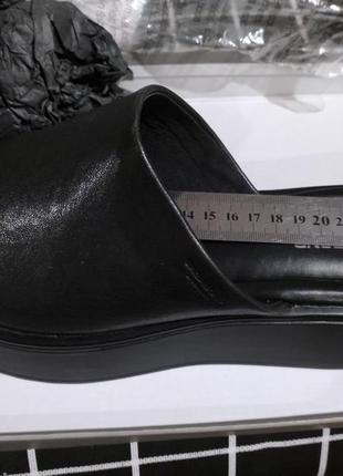 Кожаные шлёпанцы на платформе vagabond courtney