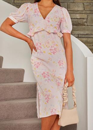 Летнее платье-миди цветочный принт розовое пышные рукава рюши chi chi london