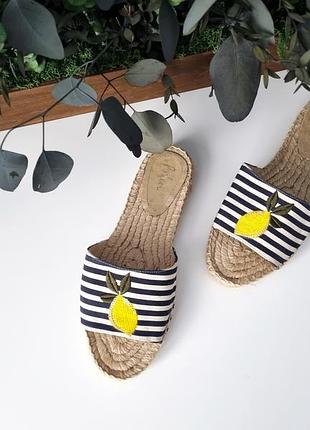 Плетені шльопанці