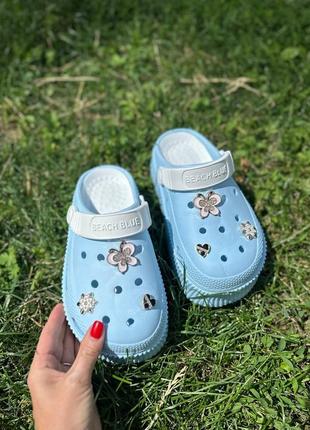 Crocs beach hot sale