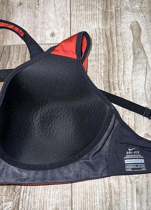 Спортивный оригинальный бюстгальтер, топ nike dri-fit5 фото