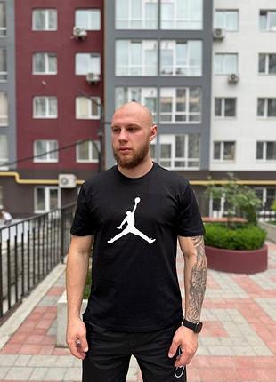 Футболка THIS WEEK IN AIR JORDAN Levi XI NEWS