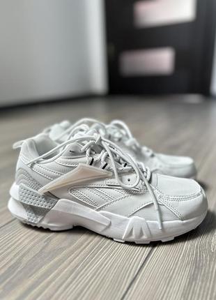 Кроссовки женские reebok