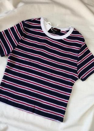 Футболка укорочена