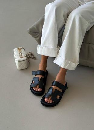 Найтрендовіші шльопанці слайдери в натуральній шкірі