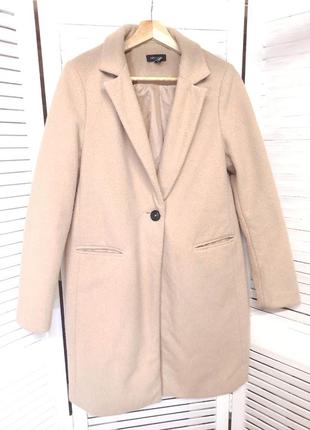 Бежеве пальто