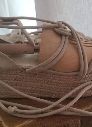 Босоніжки з плетеною підошвою