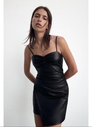 Сукня з еко шкіри zara
