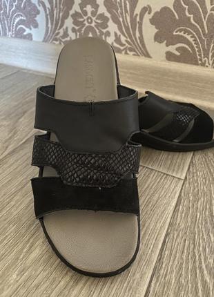 Кожаные шлепанцы