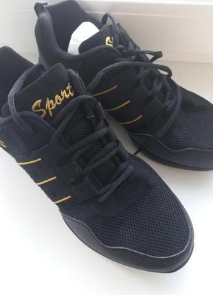 Сникера, джазовки, танцевальные кроссовки для женщин