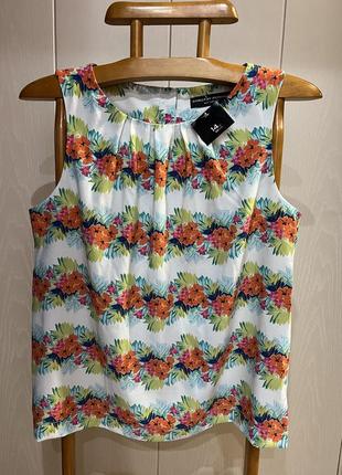 Блузка в наявності.