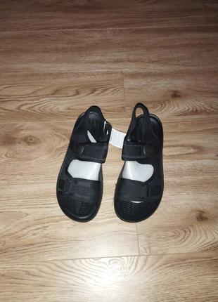 Сандалі чоловічі